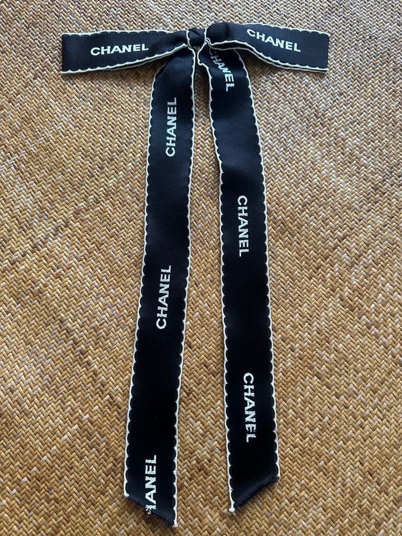 CHANEL ブラックリボンブローチ