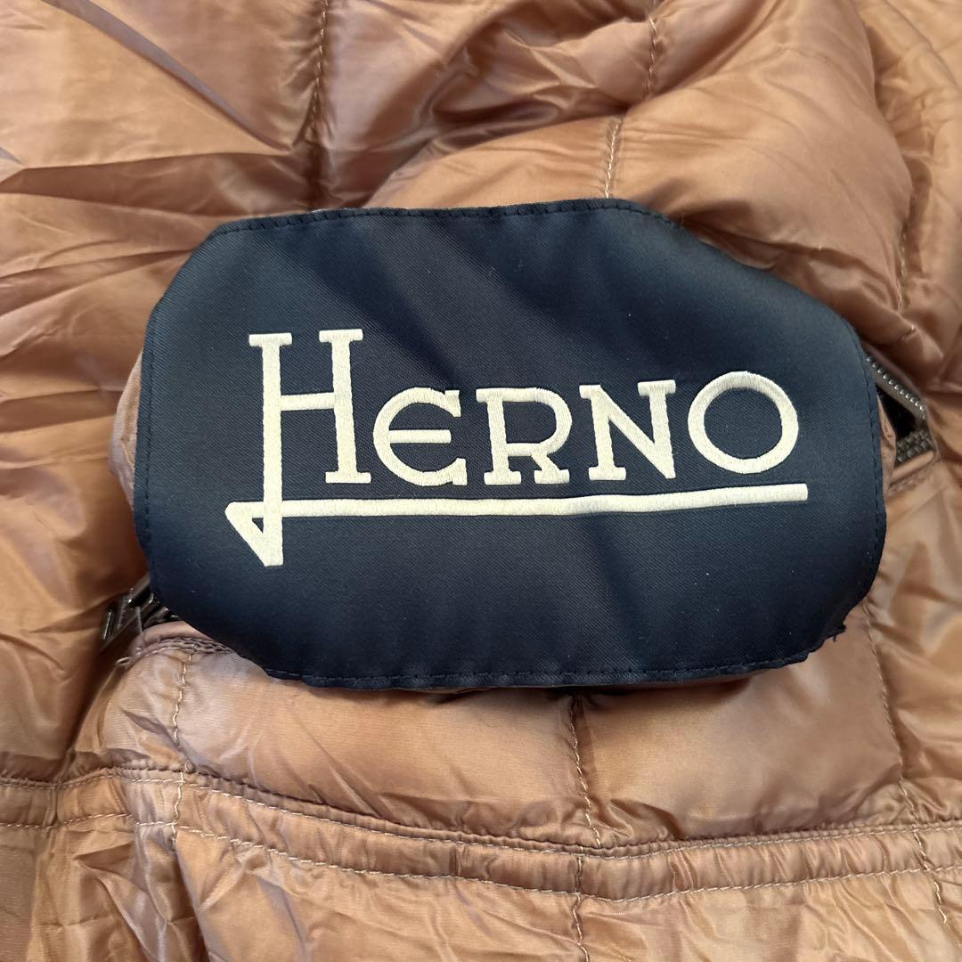 HERNOヘルノリバーシブルダウベストブラック×ライトベェージュイタリア42