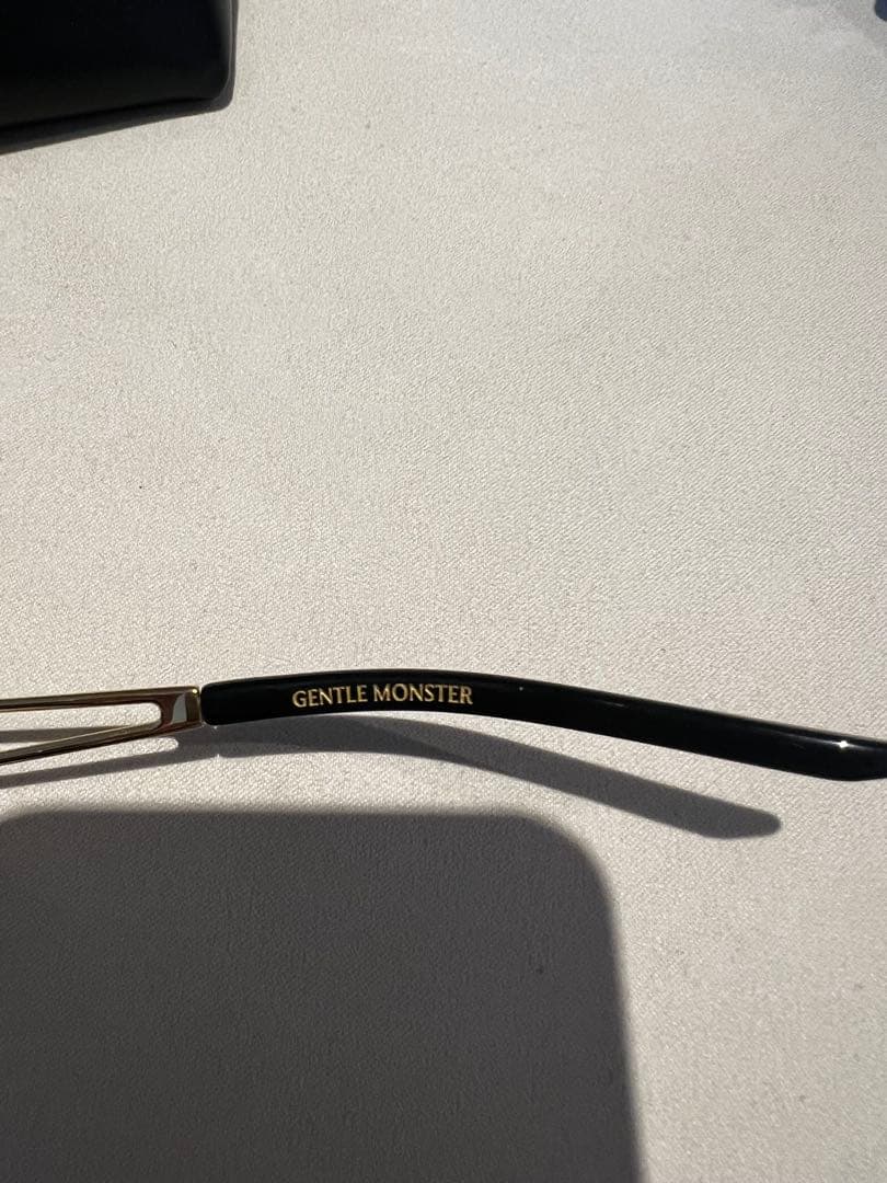 【保証書付】ジェントルモンスター サングラス Kunst 01GD