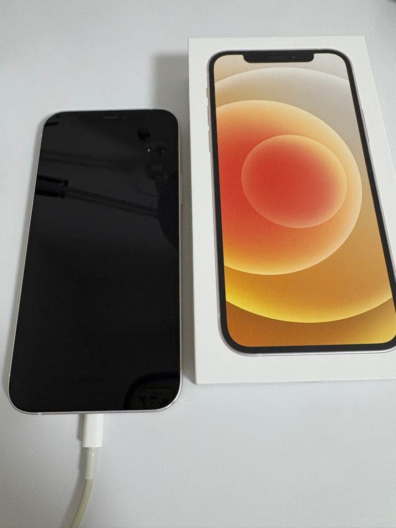 iPhone 12 128GB ホワイト　SIMフリー