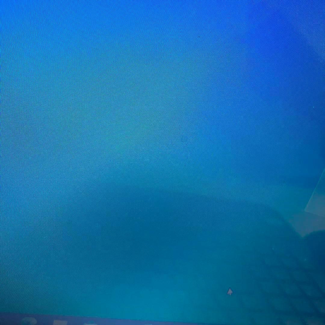 【Windows10】ノートパソコン　富士通　おしゃれな赤 マウスつき 大画面