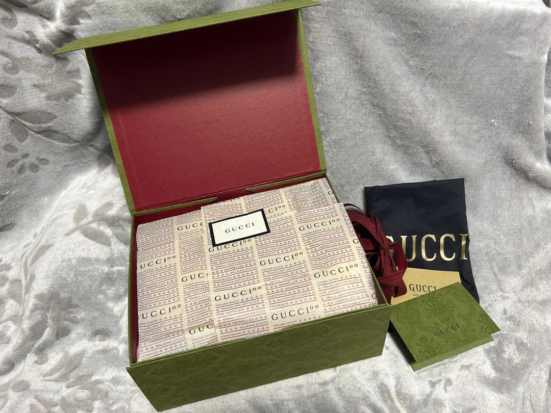 GUCCI Off The Grid オブザグリッド