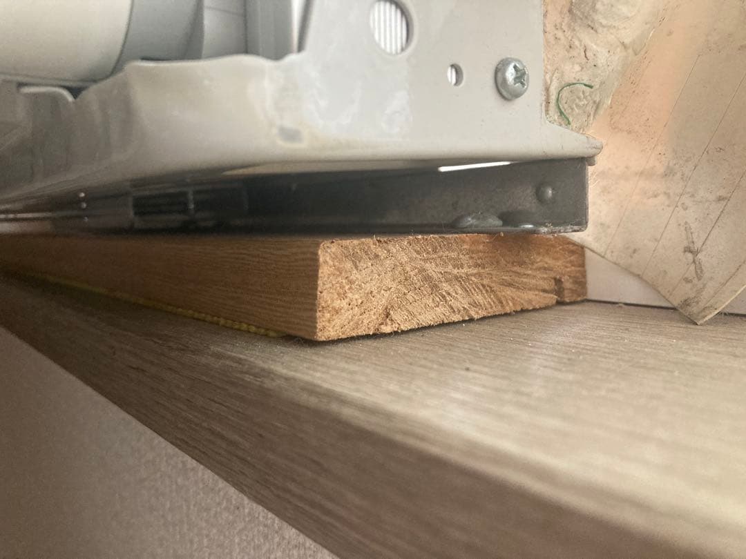 手渡し希望コロナ ウインドエアコン CW-1611窓枠付き　北海道