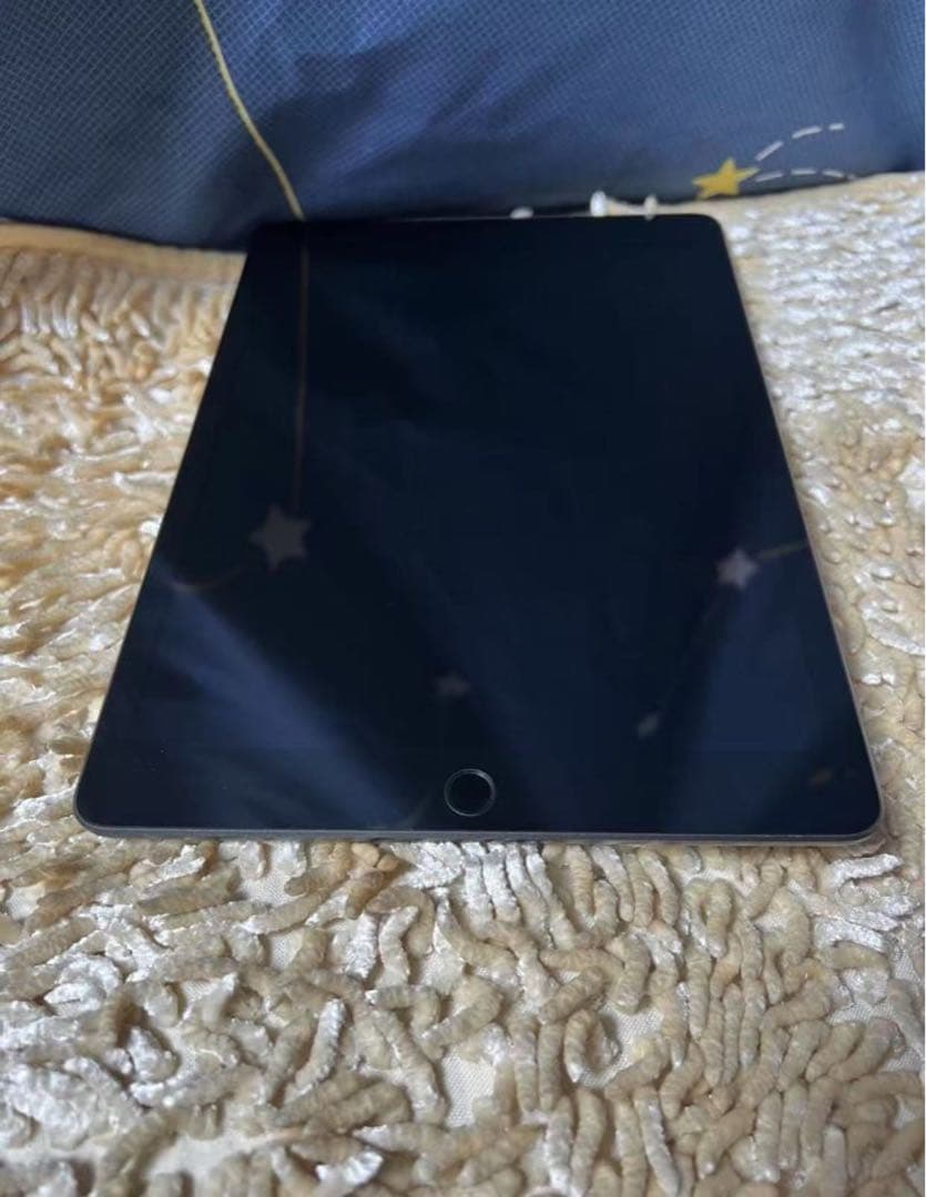 iPad 第8世代 Wi-Fiモデル 32GB MYL92J/A