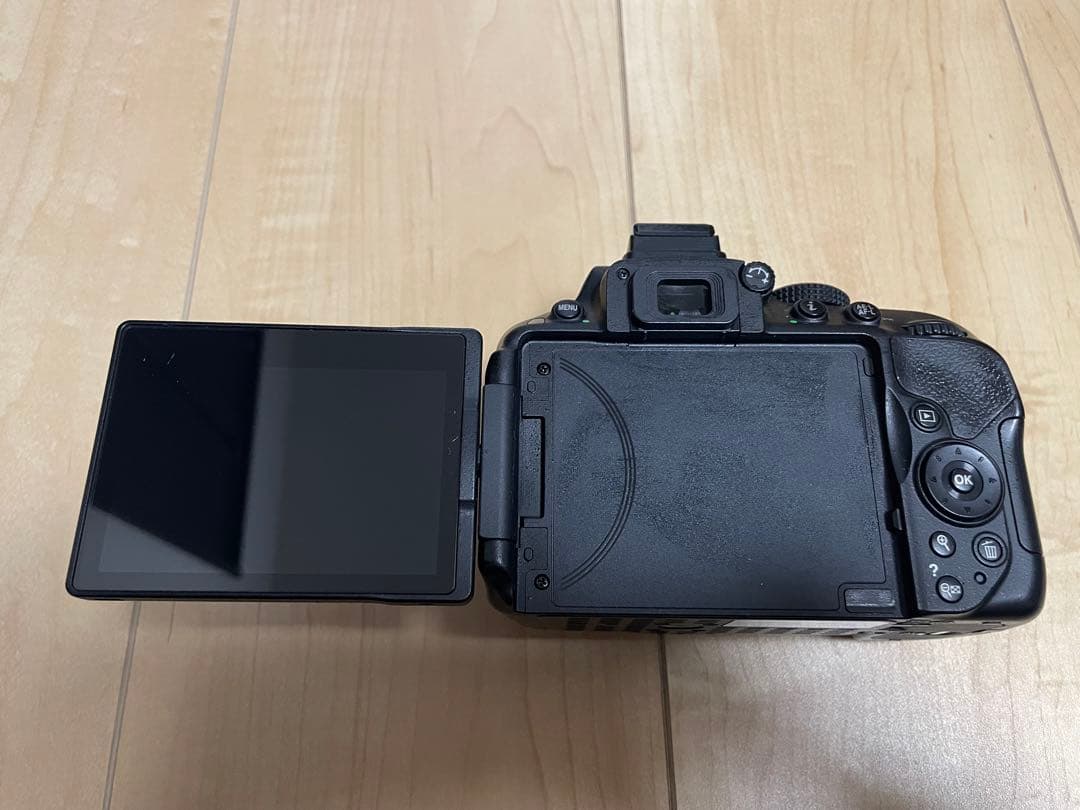 Nikon D5300 一眼レフ　ダブルズームキット2 ブラック