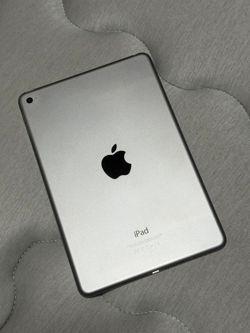 iPad mini 4シルバー本体 128GB 保証あり