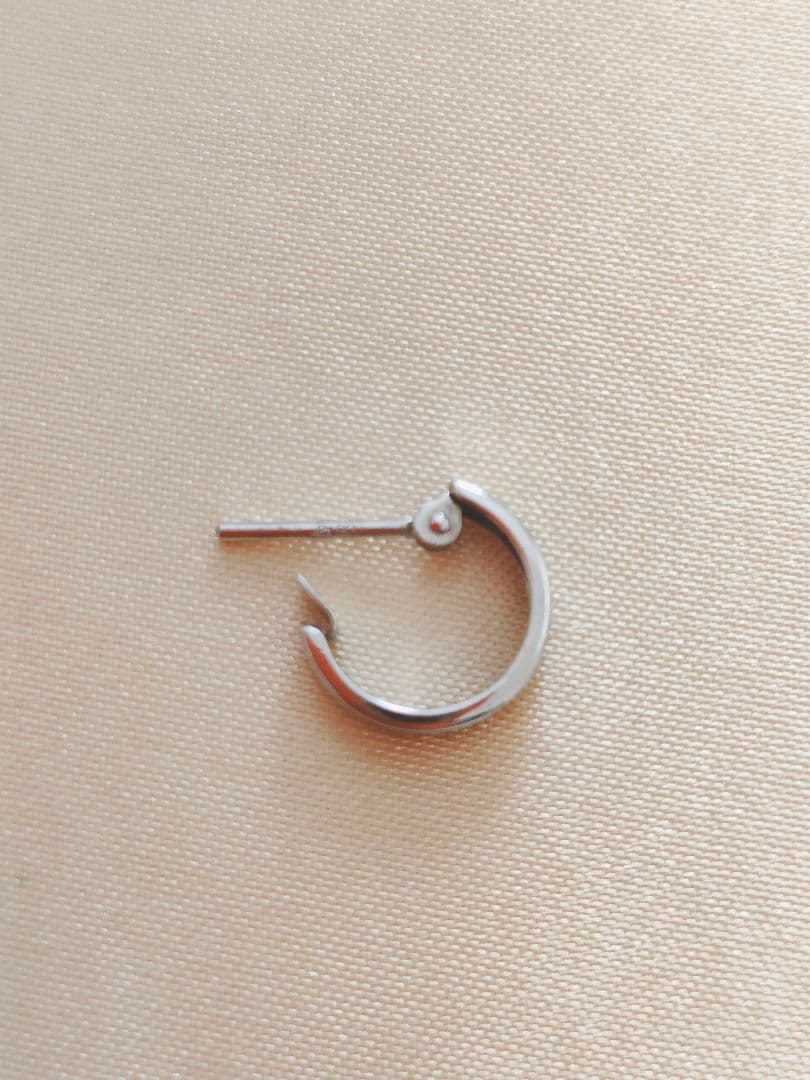 【片側のみ】Pt.900 （刻印あり）フープピアス　メレダイヤ付き