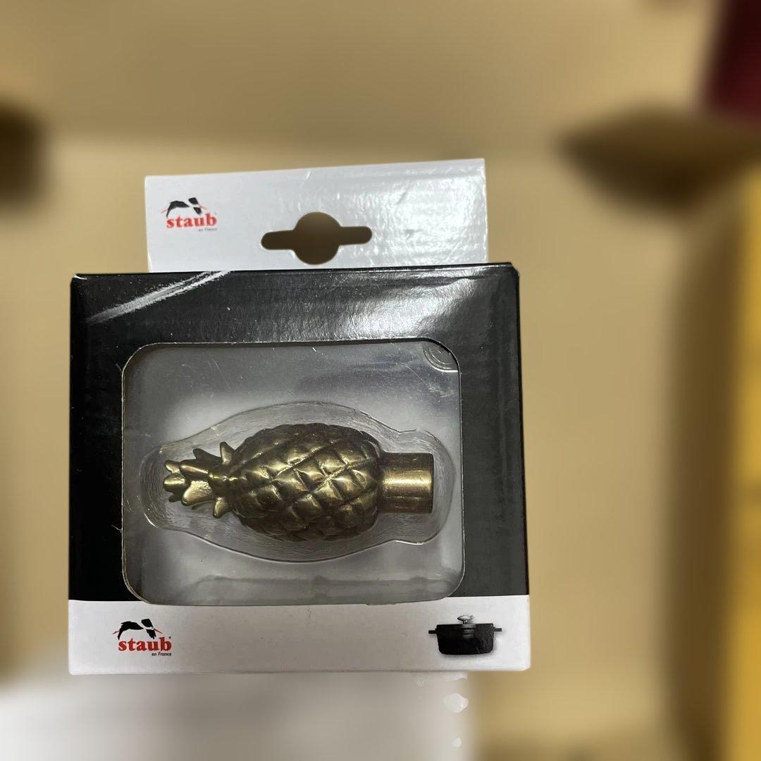 Staub ノブ 三点　パイナップル、ウサギ、チキン