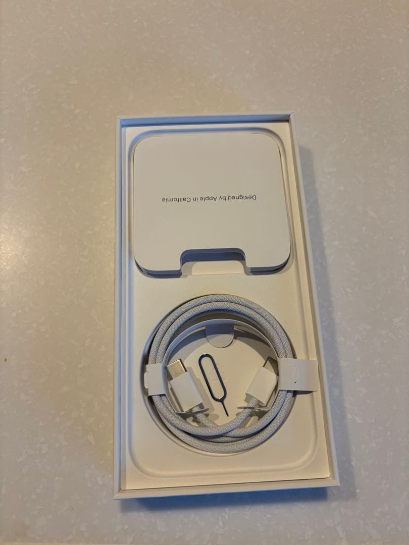 iPhone15 Plus 256GB 傷、割れ等無し　アメリカ購入　カメラ無音