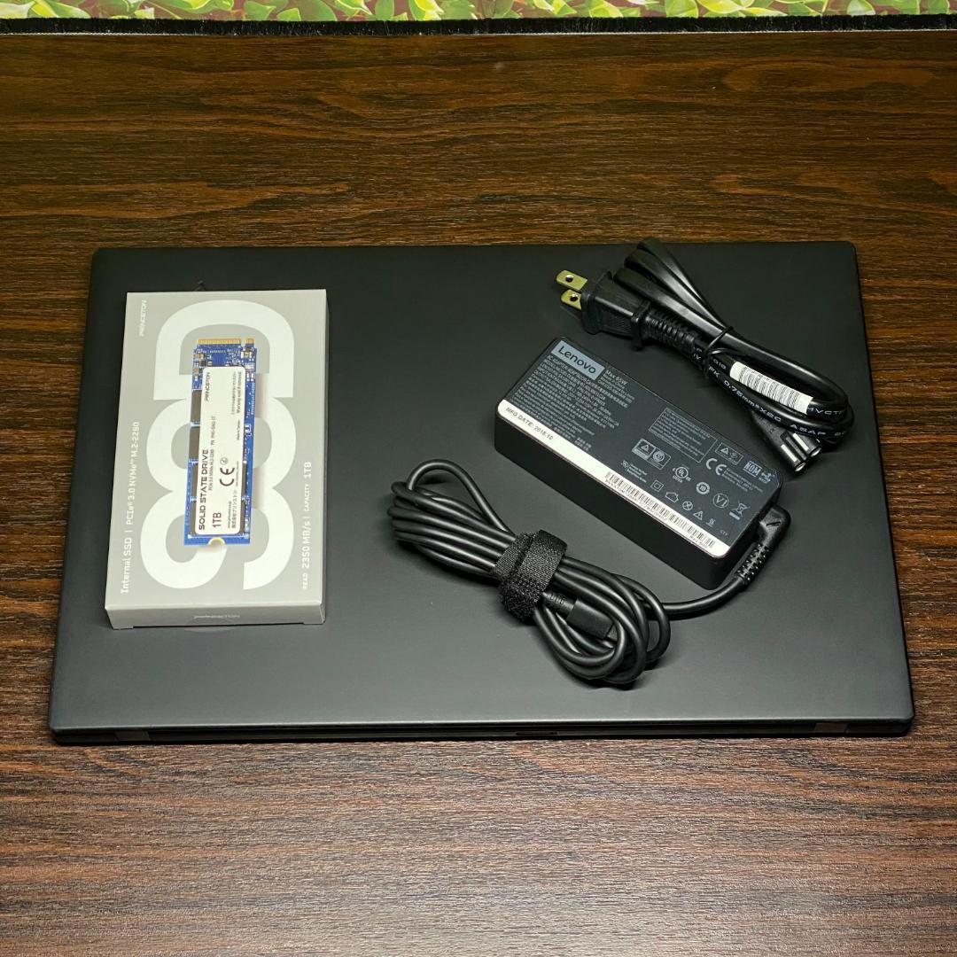 X1 Carbon Gen8 i7 16GB 1TB LTE タッチ(K650)