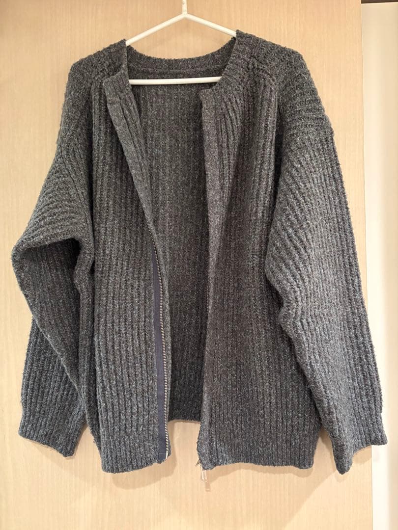 Yoke カーディガン　3G BACK ZIP RIB CREW NECK