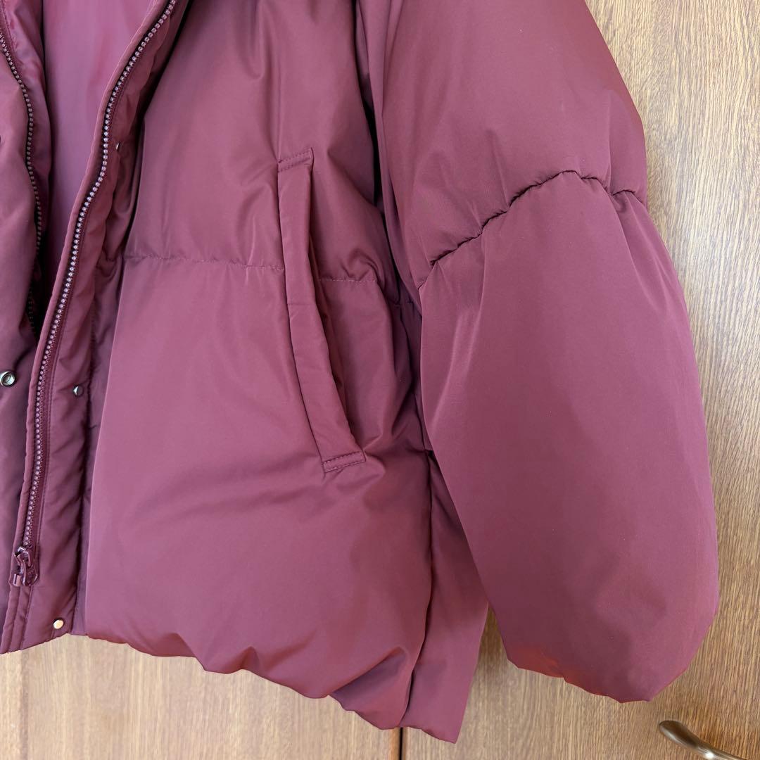 美品 emmi エミ サスティナブルフーディダウン バーガンディ 撥水加工