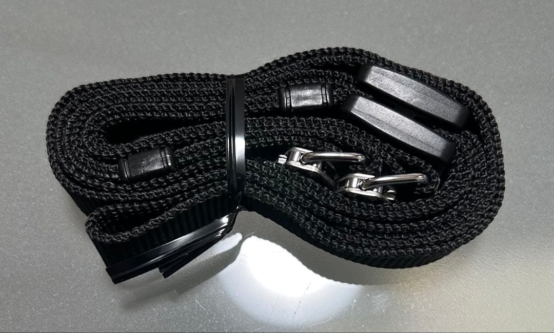 ペンタックス67 ウッドグリップと純正ストラップ