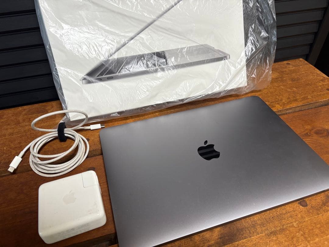 MacBook Pro13インチ2017Core i5 8GB SSD128GB