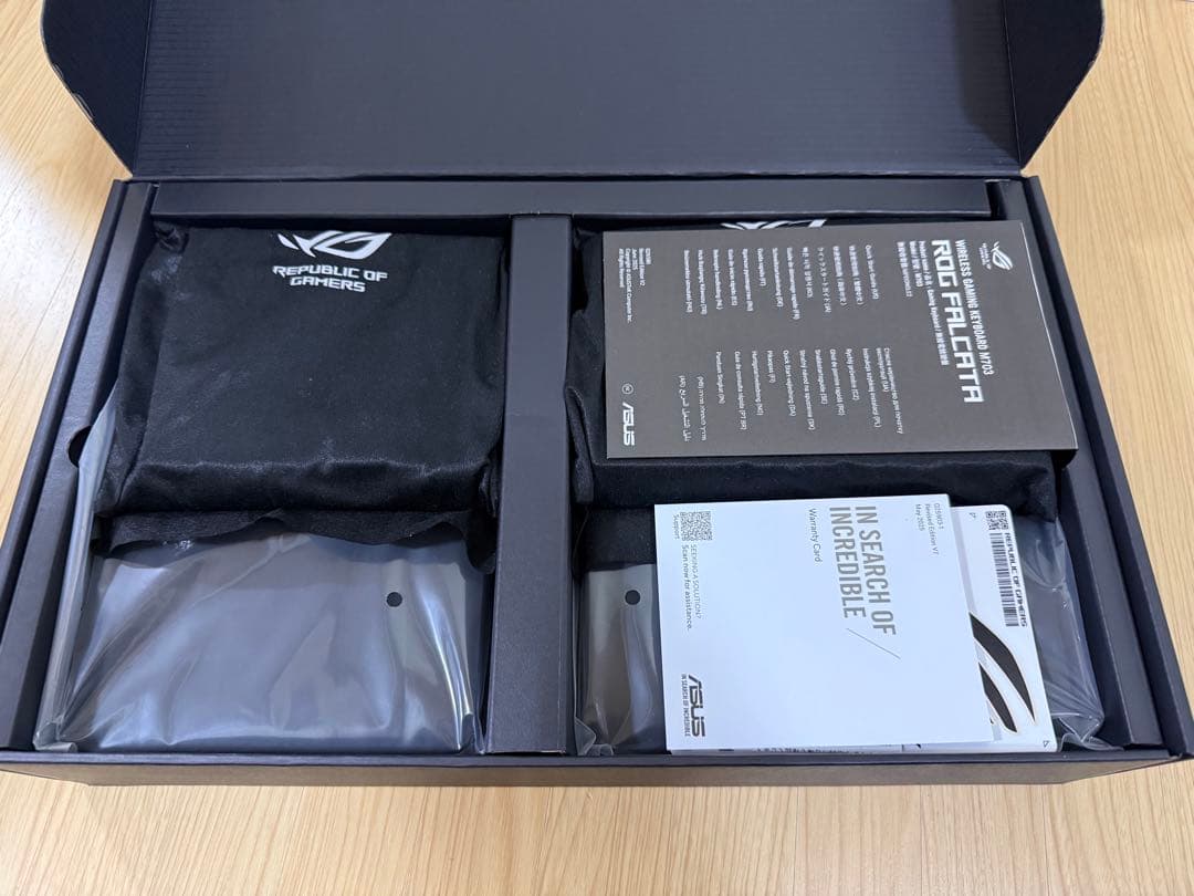 ROG Falcata 磁気ゲーミングキーボード