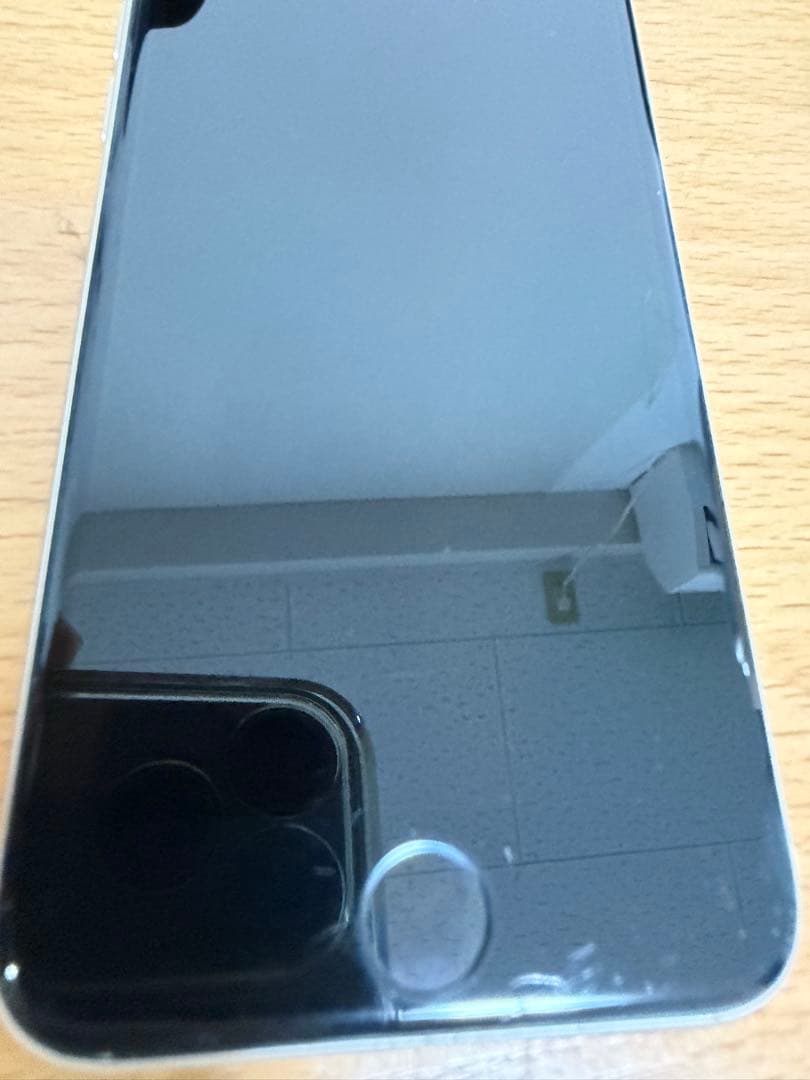 iPhone SE 第三世代　64GB SIMフリー