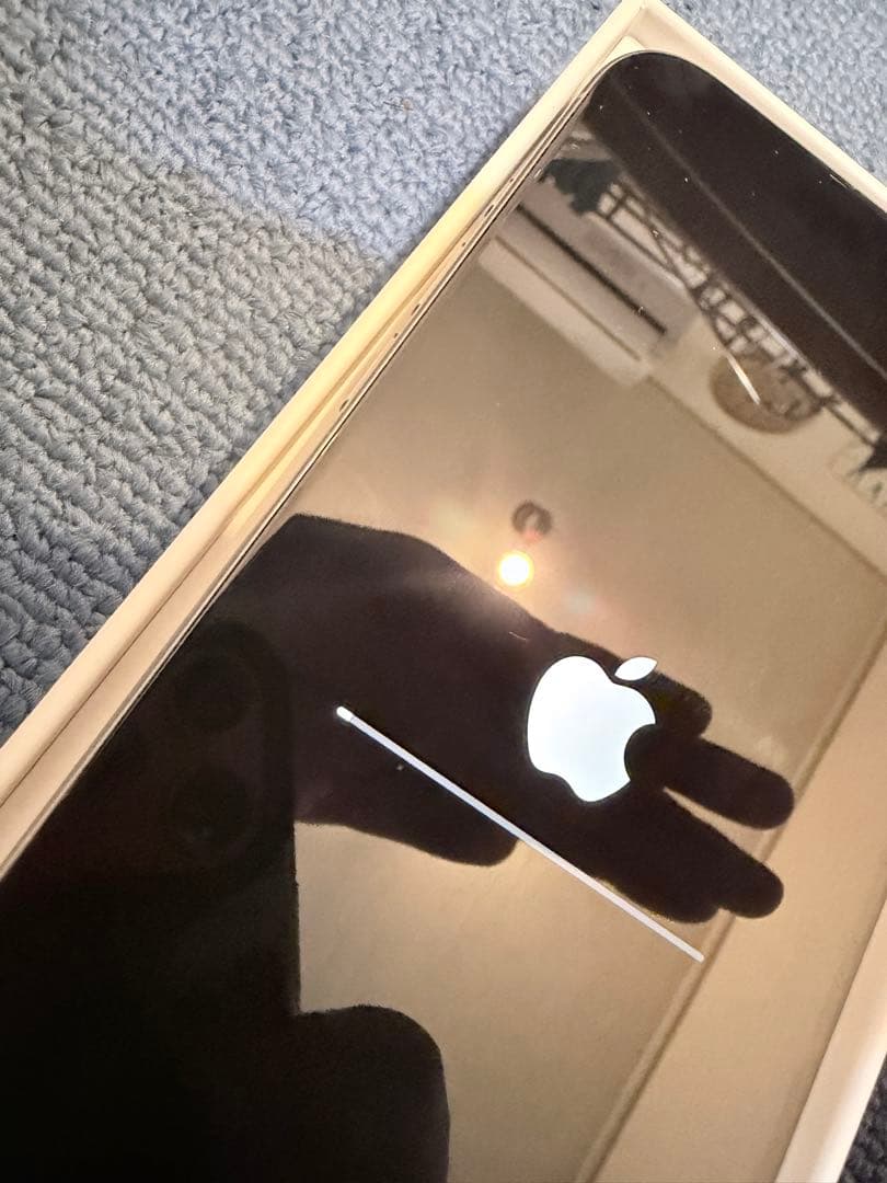 ★中古★Apple iPhone 15 Pro MAX256GB 本体