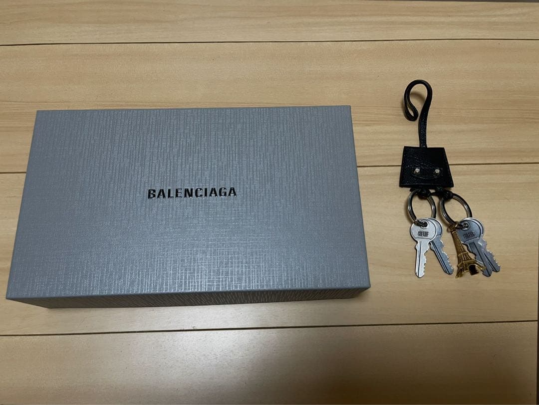 BALENCIAGA LE CITY チャーム エッフェル