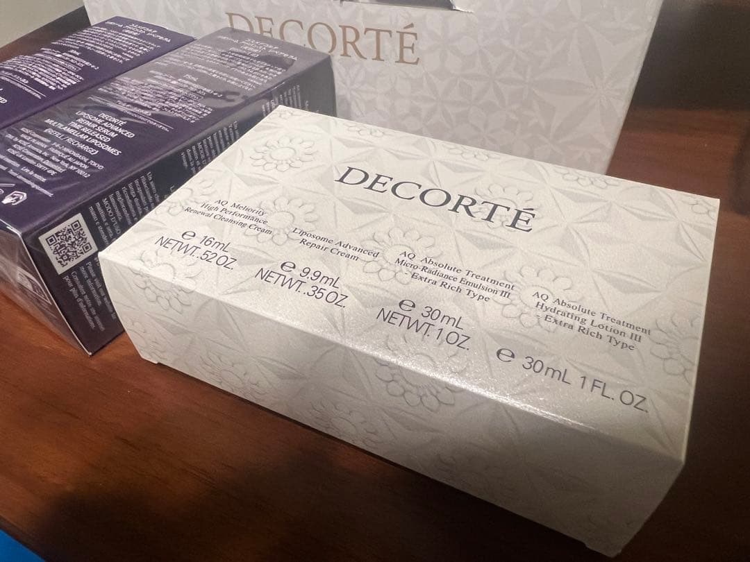 31,070 円相当・正規品DECORTE リポソーム アドバンストリペアセラム