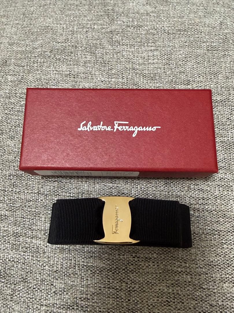 ⭐︎お値下げ中⭐︎【Salvatore Ferragamo】 ブラックバレッタ