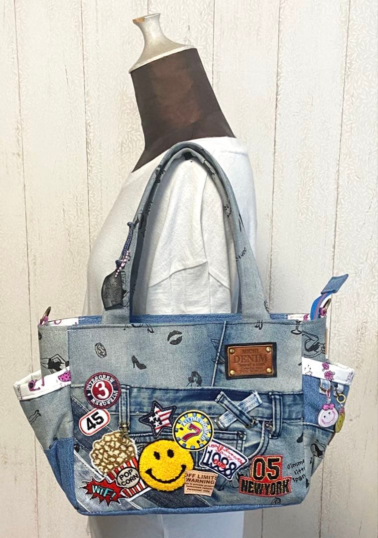 デニムリメイクバッグ　ワッペン沢山