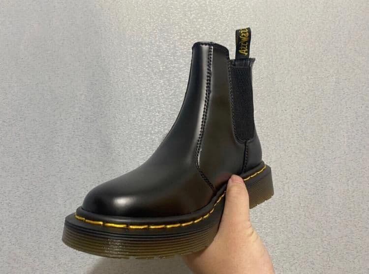 【新品】Dr.Martensチェルシーブーツ サイドゴア ブラック23CM