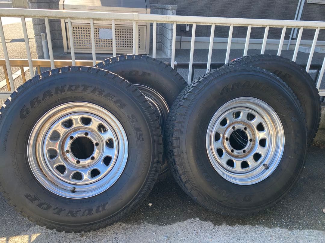 値下げ！　ダンロップGRANDTREK SJ5 スタッドレスタイヤホイール