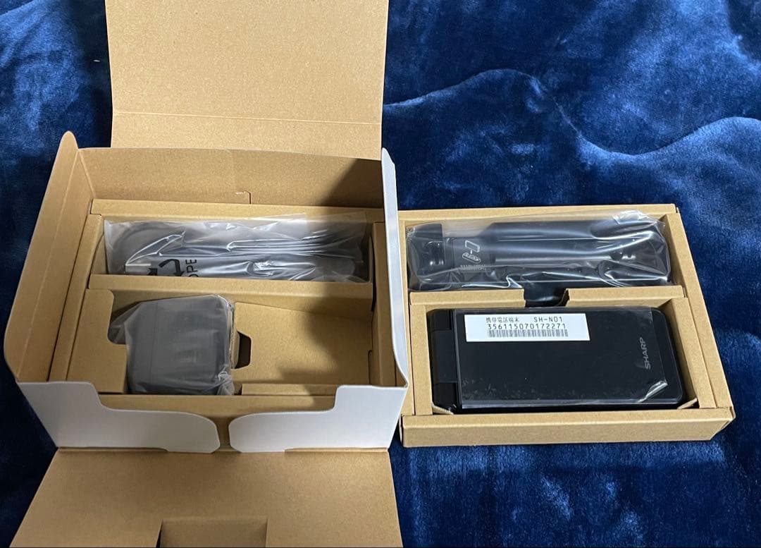 黒ガラケー【未使用品に近い】SHARP AQUOS SH-N01