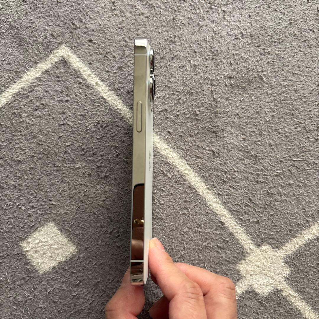 Apple iPhone 13 Pro ホワイト