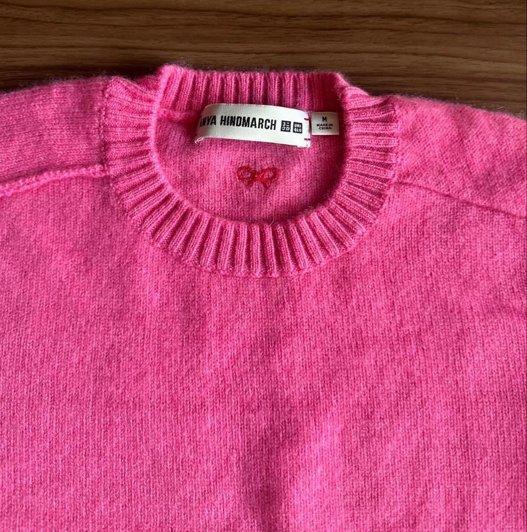 ユニクロ アニヤハインドマーチ ANYA HINDMARCH ピンク セーター