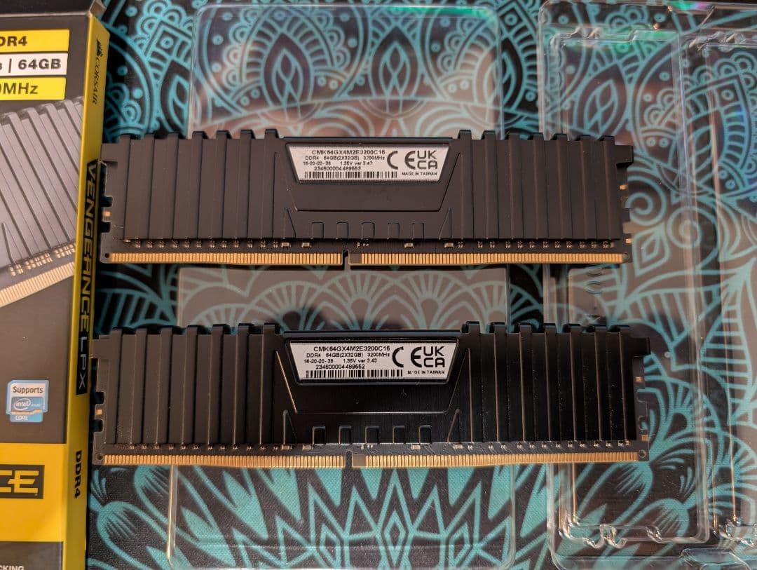 メモリー CORSAIR DDR4-3200 CL16 64GB (32GBx2)