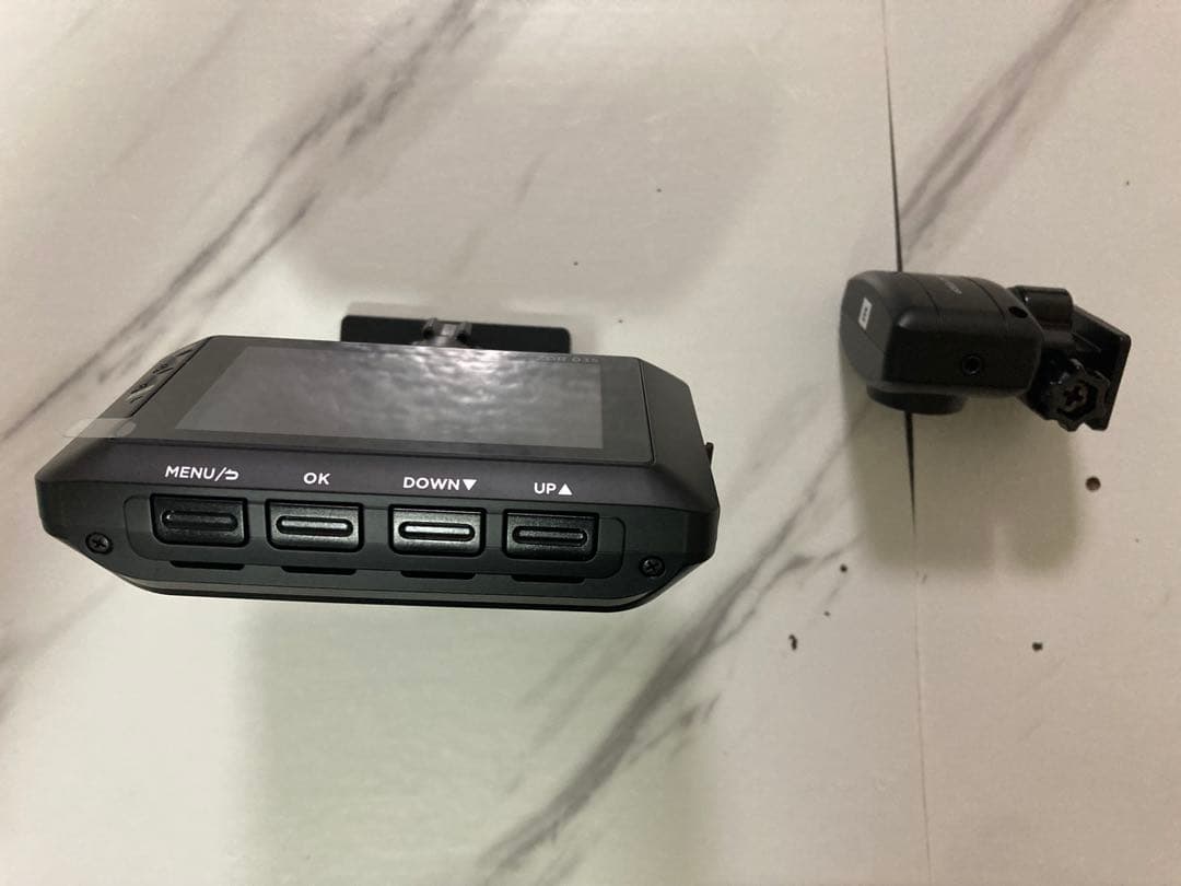 パンダ様　駐車監視　コムテック　ドライブレコーダー　ZDR 035　前後