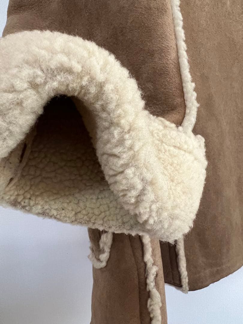 MOUTON コート　ボア襟付き　高級品　ムートンコート　美品　フランス製