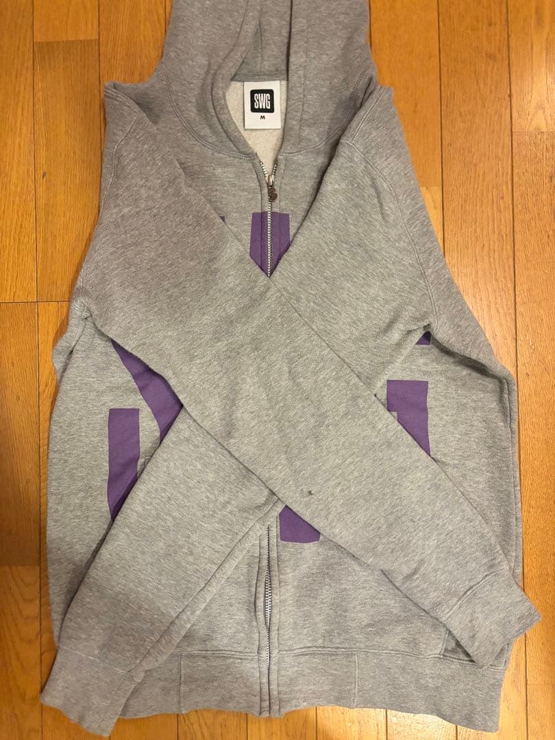 SWAGGER ロゴ グレー フルジップパーカー