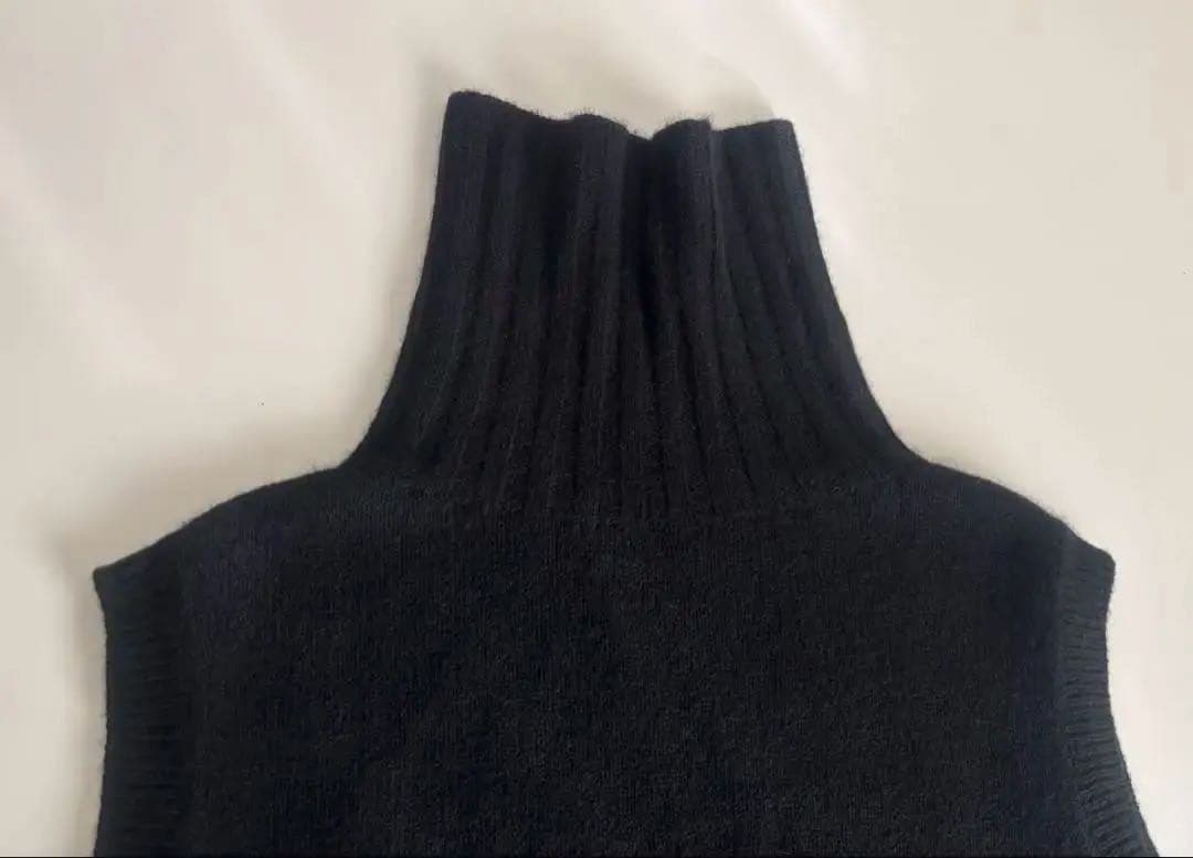 マーガレットハウエル　カシミヤ100% ベスト　黒