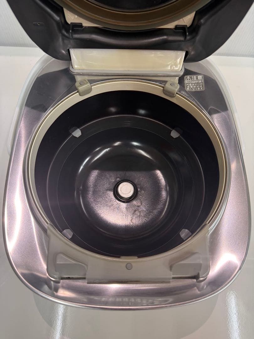 TOSHIBA 真空圧力IH炊飯ジャーRC-10VXN