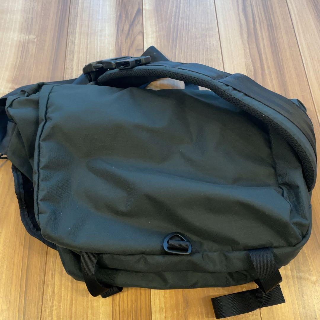 美品　ミステリーランチ　インベーダー　メッセンジャー　ショルダー