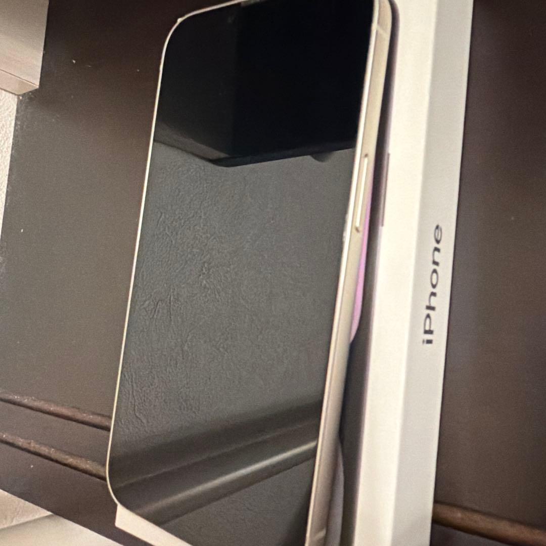 Apple iPhone14 スターライト 本体