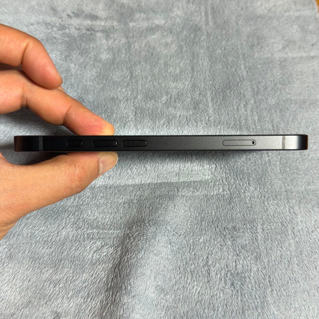 Apple iPhone 16e 256GB ブラック 国内版Simフリー