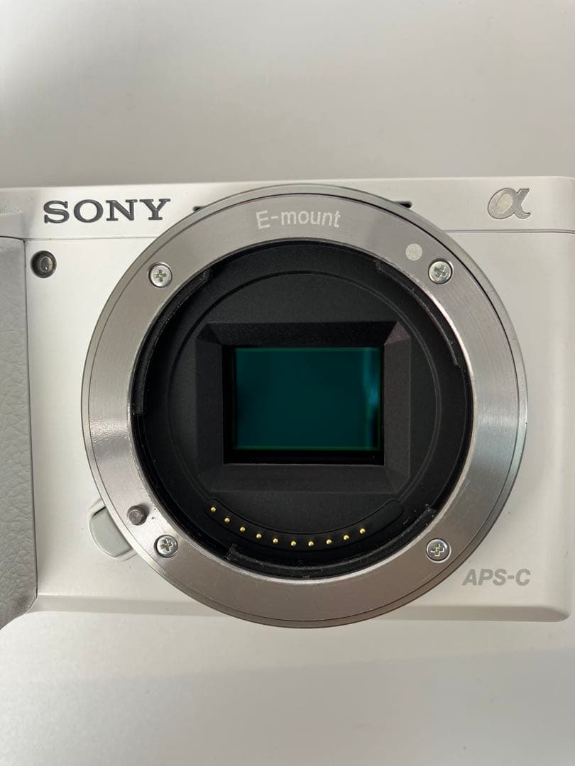 【返品保証・動作確認済】SONY α6000 ホワイト ダブルズームレンズキット