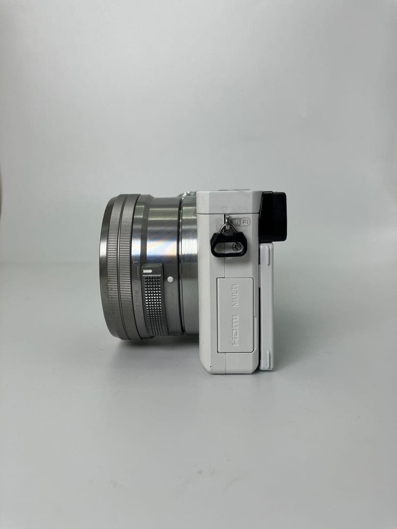 【返品保証・動作確認済】SONY α6000 ホワイト ダブルズームレンズキット