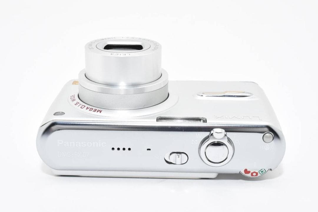 【実用美品】パナソニック LUMIX DMC-FX07 シルバー