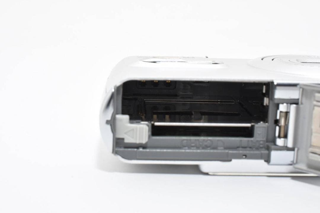 【実用美品】パナソニック LUMIX DMC-FX07 シルバー