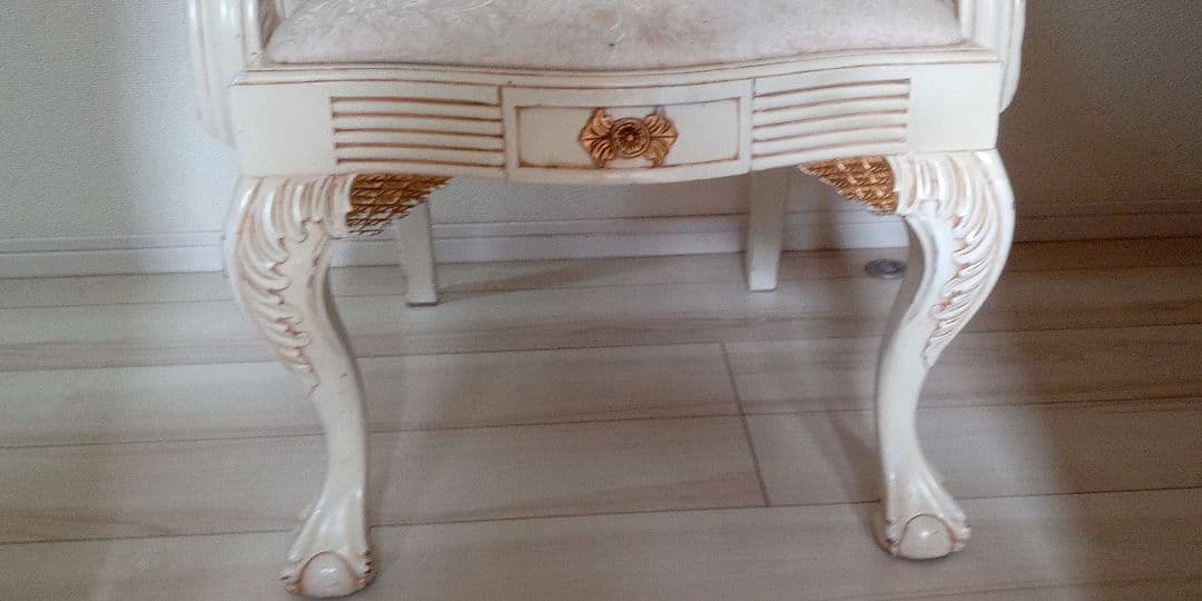 再値下げ↓クラシックホワイト猫足チェア