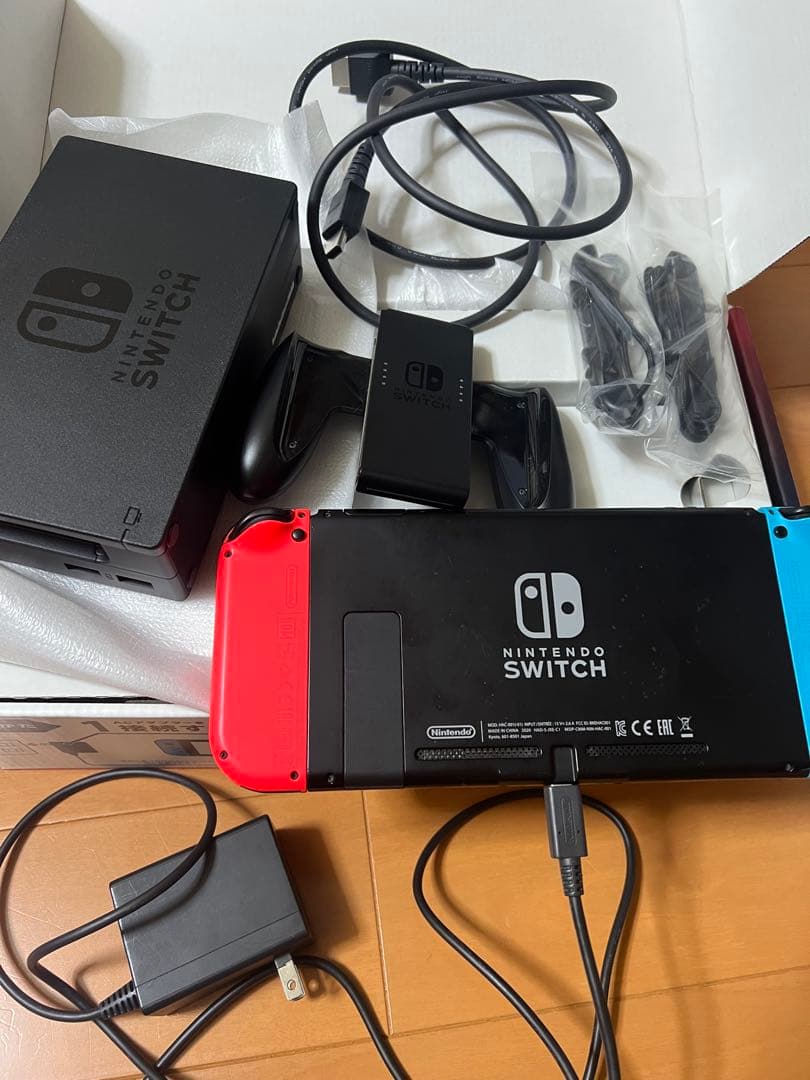 Nintendo Switch 本体 128GBSDカード付き！