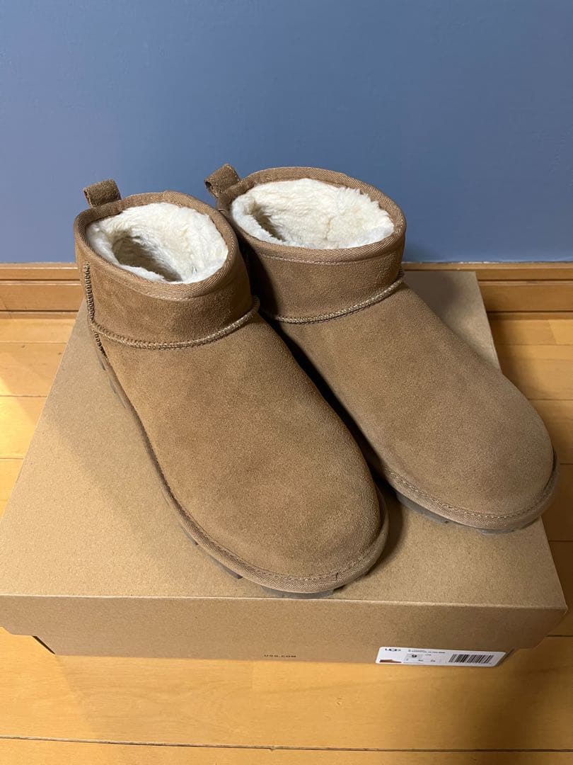 お安くしました！美品UGG ブラウンショートブーツ