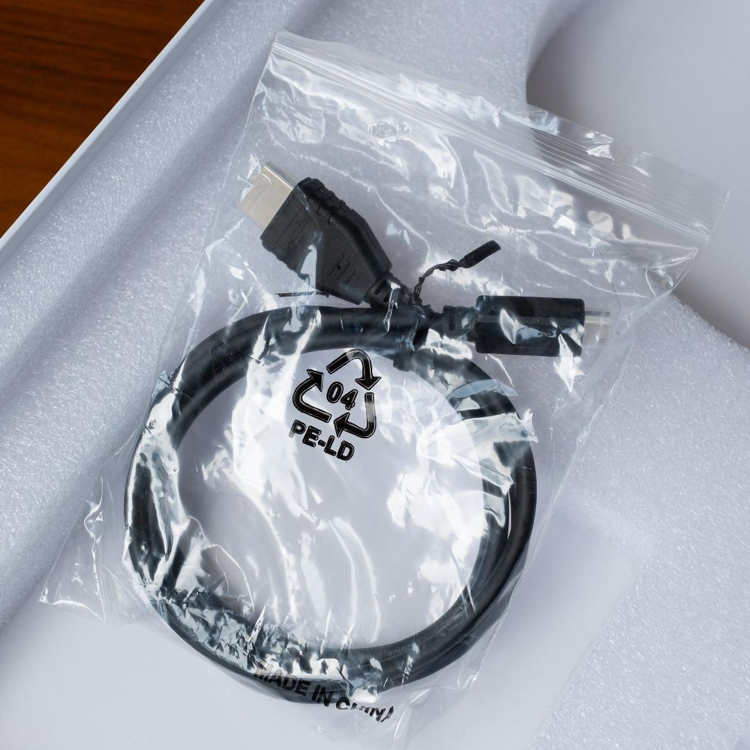 Acouto 2K モバイルモニター　ポータブル　18インチ　2560x1600