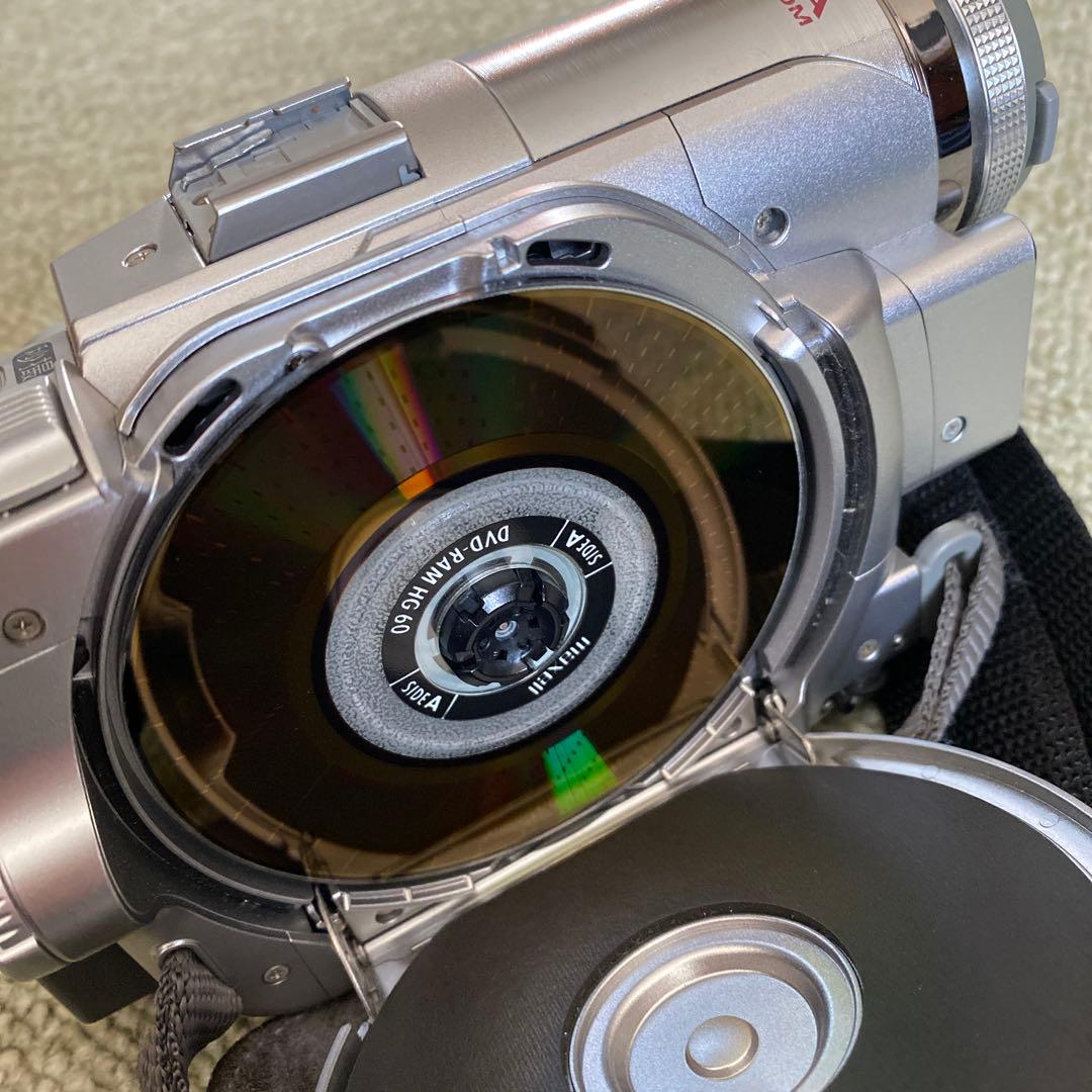 【大値下げ】日立DVD CAM 2メガピクセル　バッテリー　記録媒体　バック&箱