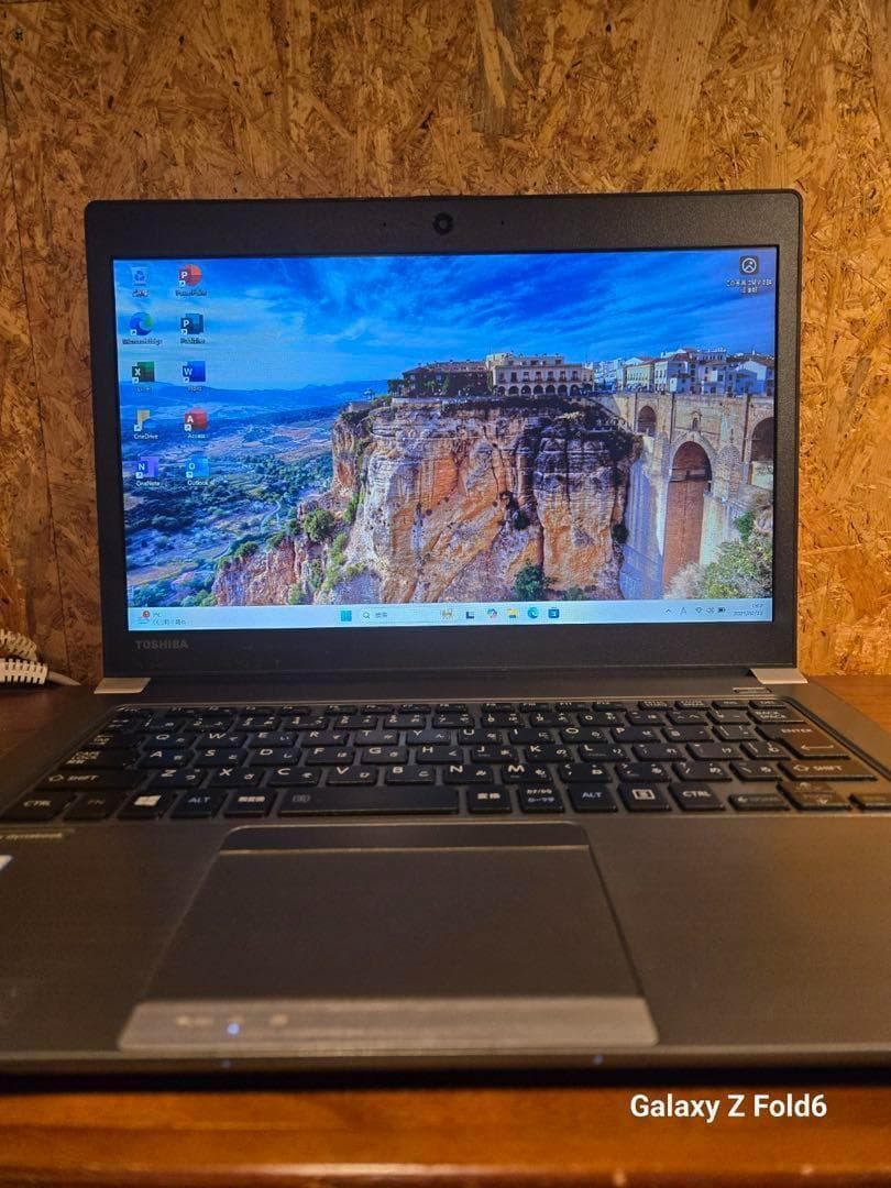 東芝　dynabook r63/j office 2019搭載