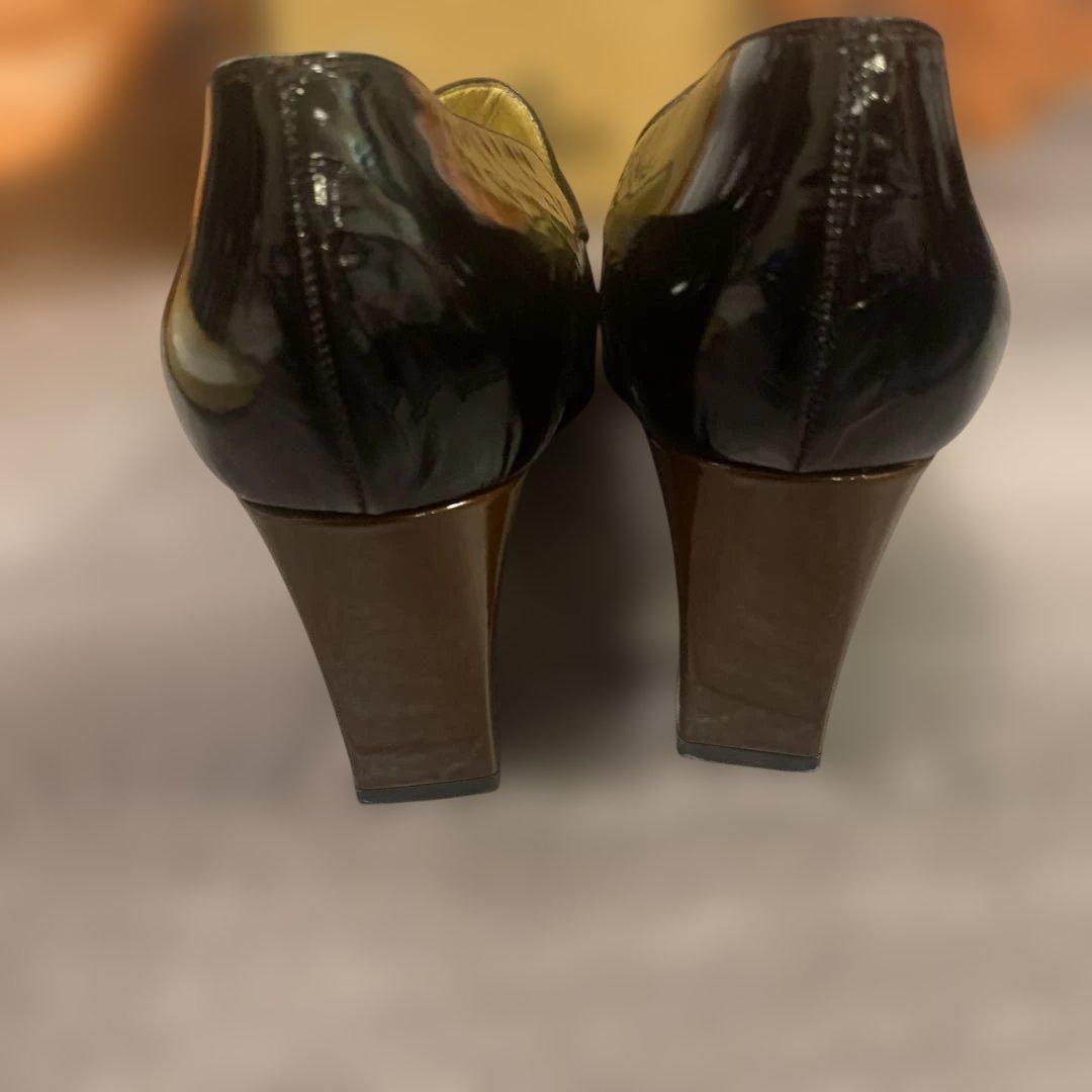 Fendi ブラウン エナメル ハイヒールパンプス